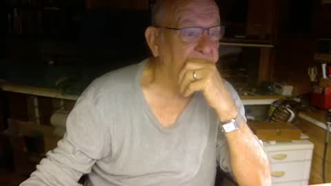 Snapshot of pomme1949 chatting on December 2024 09:06:01 AM pomme1949 online show from December 2024 09:06:01 AM