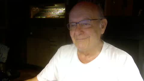 Snapshot of pomme1949 chatting on January 2025 03:03:01 PM pomme1949 online show from January 2025 03:03:01 PM