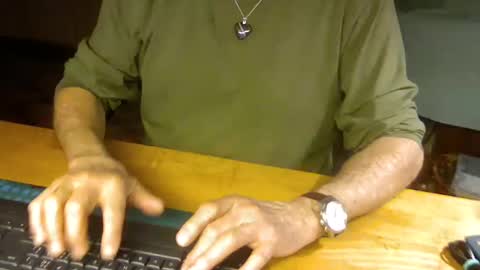 Snapshot of pomme1949 chatting on February 2025 05:29:02 PM pomme1949 online show from February 2025 05:29:02 PM