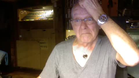 Snapshot of pomme1949 chatting on March 2025 01:42:01 PM pomme1949 online show from March 2025 01:42:01 PM