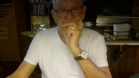 Snapshot of pomme1949 chatting on February 2026 05:22:02 PM pomme1949 online show from February 2026 05:22:02 PM