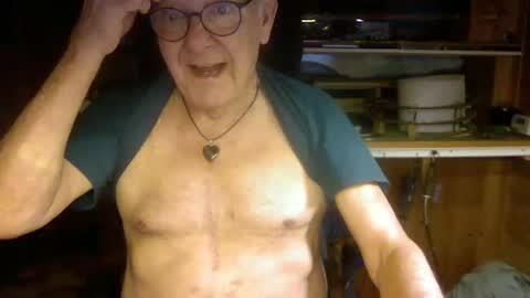 Snapshot of pomme1949 chatting on March 2026 01:40:02 PM pomme1949 online show from March 2026 01:40:02 PM