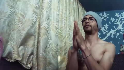 Snapshot of ponzothc chatting on November 2025 09:37:02 PM ponzothc online show from November 2025 09:37:02 PM