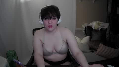 Snapshot of popaspuppy chatting on January 2025 02:25:01 AM Puppy online show from January 2025 02:25:01 AM