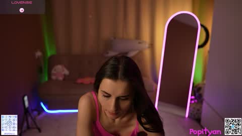 Snapshot of popityan chatting on March 2026 09:04:01 AM Louise see you on December 1 at 2200 UTC3 online show from March 2026 09:04:01 AM