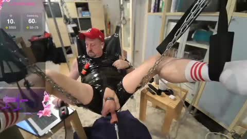 poppersbator73 online show from February 2025 06:37:01 PM