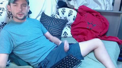 Snapshot of poppunk4life chatting on January 2025 08:18:02 PM Kyle online show from January 2025 08:18:02 PM