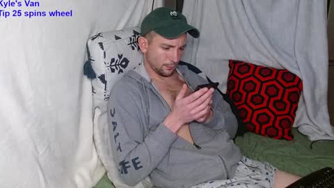 Snapshot of poppunk4life chatting on January 2025 05:15:02 AM Kyle online show from January 2025 05:15:02 AM