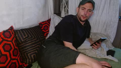 Snapshot of poppunk4life chatting on January 2025 04:41:02 AM Kyle online show from January 2025 04:41:02 AM