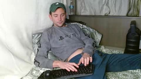 Snapshot of poppunk4life chatting on February 2025 02:27:01 AM Kyle online show from February 2025 02:27:01 AM