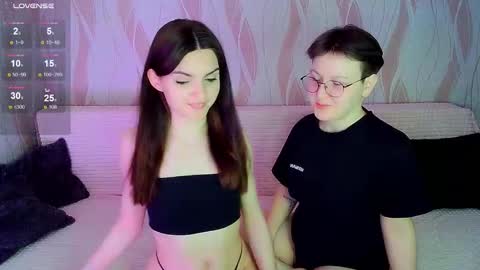 Ana and Tati online show from December 2025 07:08:02 PM