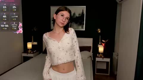 Elizabeth online show from September 2025 06:42:02 PM