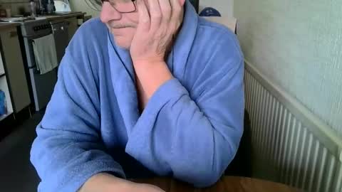 Snapshot of poshman65 chatting on November 2025 12:27:01 PM poshman65 online show from November 2025 12:27:01 PM