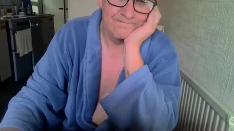 poshman65 online show from April 2026 08:53:02 AM