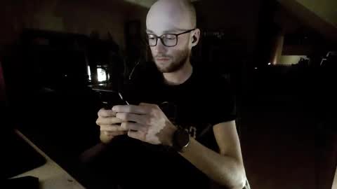 Blou online show from March 2026 09:30:01 PM