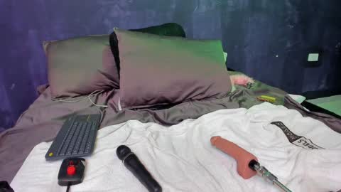 Powder  online show from February 2025 01:54:02 PM