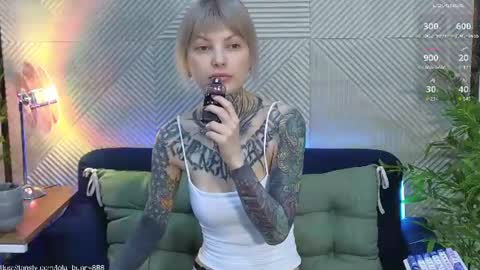 Snapshot of powerrr_ chatting on July 2026 05:11:02 AM Lola online show from July 2026 05:11:02 AM