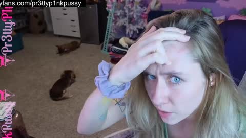 Snapshot of pr3ttyp1nkpussy chatting on December 2024 02:31:02 AM Evangeline Eva Darling online show from December 2024 02:31:02 AM