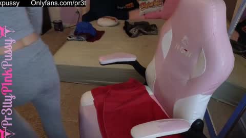 Snapshot of pr3ttyp1nkpussy chatting on January 2025 02:11:02 AM Evangeline Eva Darling online show from January 2025 02:11:02 AM