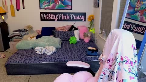 Snapshot of pr3ttyp1nkpussy chatting on November 2025 03:17:01 AM Evangeline Eva Darling online show from November 2025 03:17:01 AM