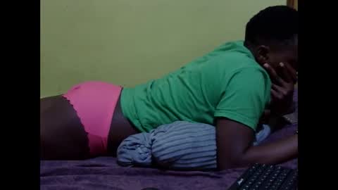 Snapshot of precious_nesh chatting on December 2025 06:46:02 PM precious_nesh online show from December 2025 06:46:02 PM