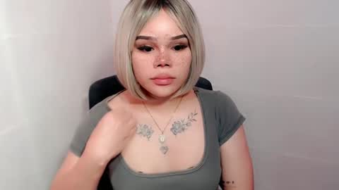 MAXXINE online show from January 2025 10:17:01 PM