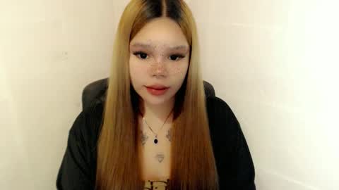 MAXXINE online show from November 2025 05:40:01 AM