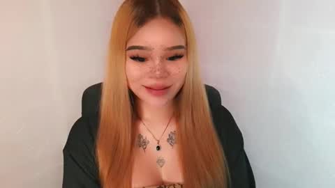 MAXXINE online show from December 2025 04:10:01 AM