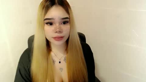 Snapshot of preciousangel69xxx chatting on February 2026 06:40:02 AM MAXXINE online show from February 2026 06:40:02 AM