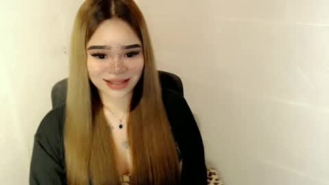 Snapshot of preciousangel69xxx chatting on March 2026 07:15:01 AM MAXXINE online show from March 2026 07:15:01 AM