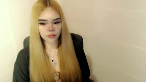 Snapshot of preciousangel69xxx chatting on June 2026 02:46:01 AM MAXXINE online show from June 2026 02:46:01 AM