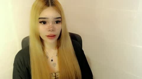 Snapshot of preciousangel69xxx chatting on June 2026 03:07:01 AM MAXXINE online show from June 2026 03:07:01 AM