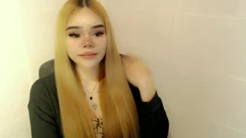 Snapshot of preciousangel69xxx chatting on July 2026 03:13:01 AM MAXXINE online show from July 2026 03:13:01 AM