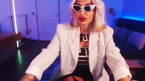 Victoria online show from December 2024 03:00:01 AM