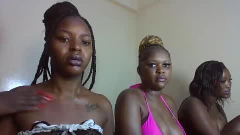 Bad gurl Riri online show from November 2025 03:18:02 AM