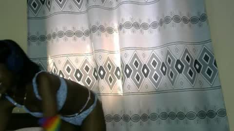 Snapshot of pretty__lisa chatting on December 2025 06:44:01 AM pretty__lisa online show from December 2025 06:44:01 AM