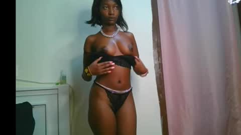 Snapshot of pretty__lisa chatting on January 2026 11:38:02 AM pretty__lisa online show from January 2026 11:38:02 AM