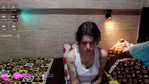 pretty_cristal22 online show from March 2025 04:33:02 PM