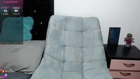 pretty_cristal22 online show from September 2025 11:55:01 AM