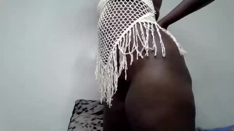 pretty_curvy99 online show from July 2026 10:36:01 PM