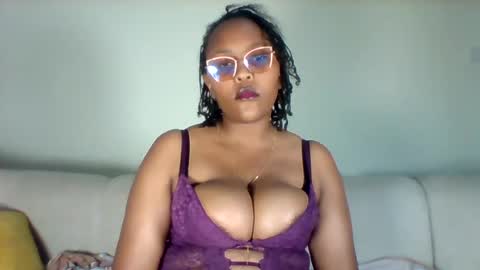 Snapshot of pretty_dee1 chatting on July 2026 06:20:01 PM pretty_dee1 online show from July 2026 06:20:01 PM