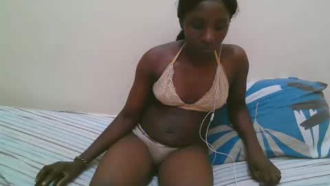 pretty online show from February 2026 07:23:02 PM