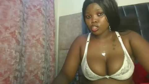 pretty_fel online show from October 2025 04:37:01 PM