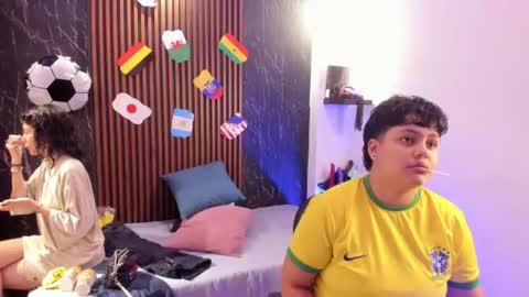 Snapshot of pretty_honey22 chatting on June 2026 01:30:02 AM pretty_honey22 online show from June 2026 01:30:02 AM