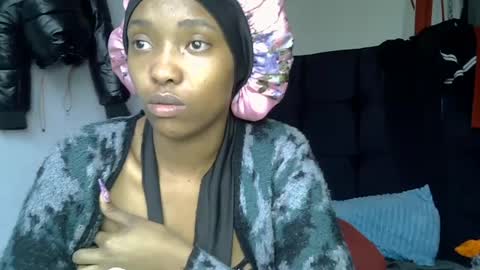 pretty jazminee online show from June 2026 06:47:02 AM