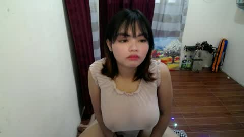 Snapshot of pretty_little_baby18 chatting on June 2026 06:51:02 AM Venus online show from June 2026 06:51:02 AM