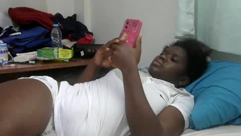 Snapshot of pretty_melan chatting on June 2026 05:43:02 AM pretty_melan online show from June 2026 05:43:02 AM
