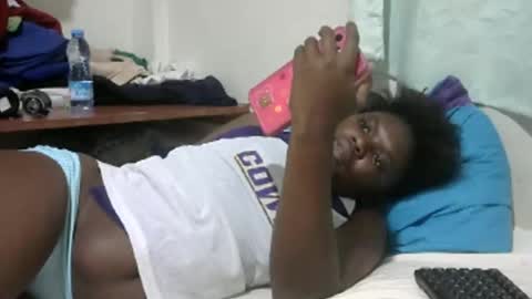 Snapshot of pretty_melan chatting on June 2026 03:50:01 PM pretty_melan online show from June 2026 03:50:01 PM