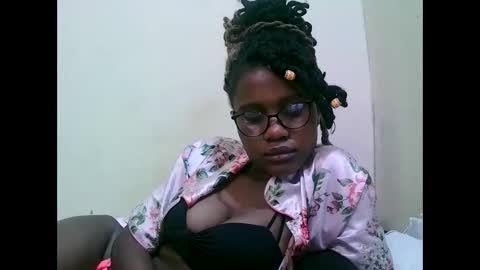 pretty_mellan online show from January 2025 08:11:02 AM