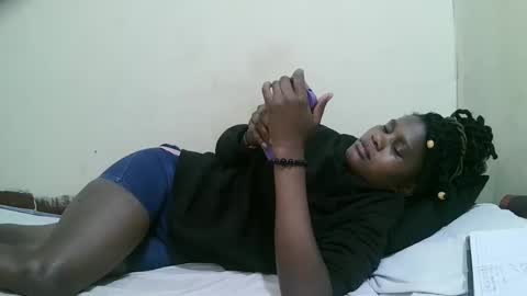 pretty_mellan online show from January 2025 05:28:02 PM